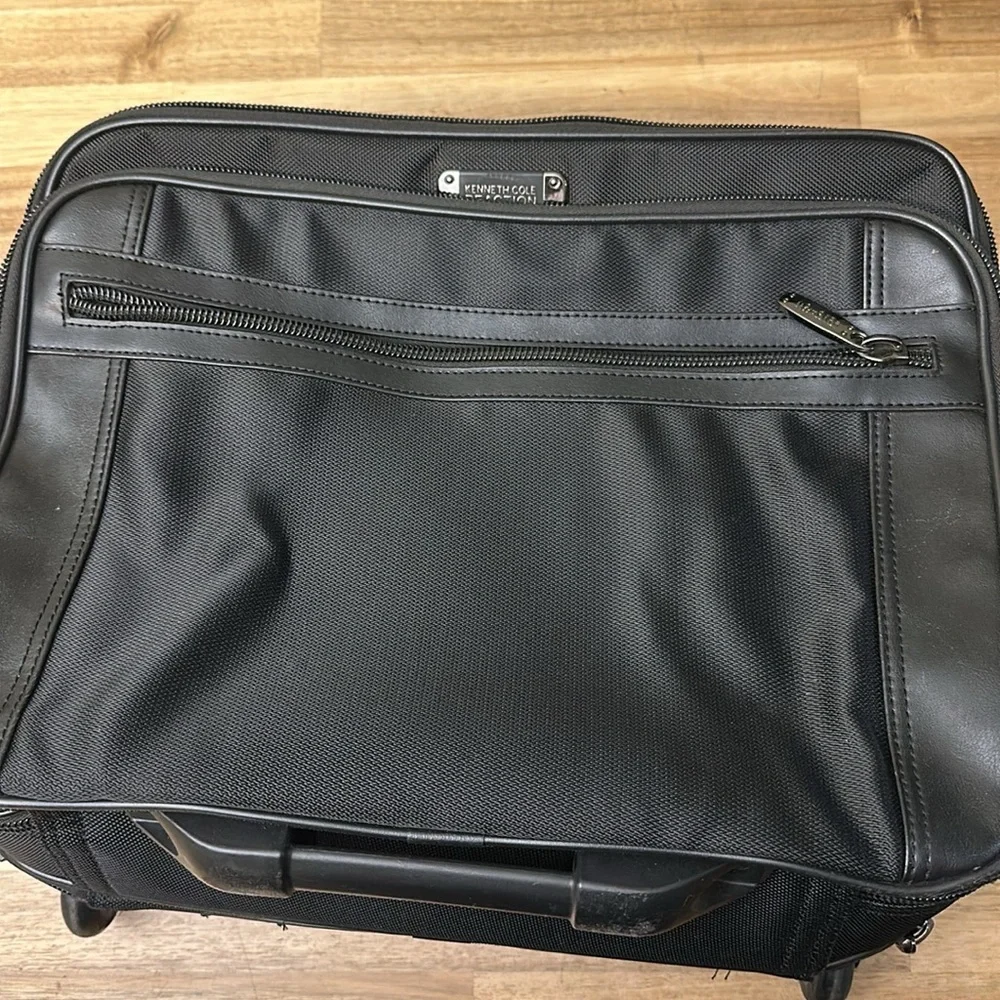 KENNETH COLE Reaction carry-on rolling luggage/laptop bag